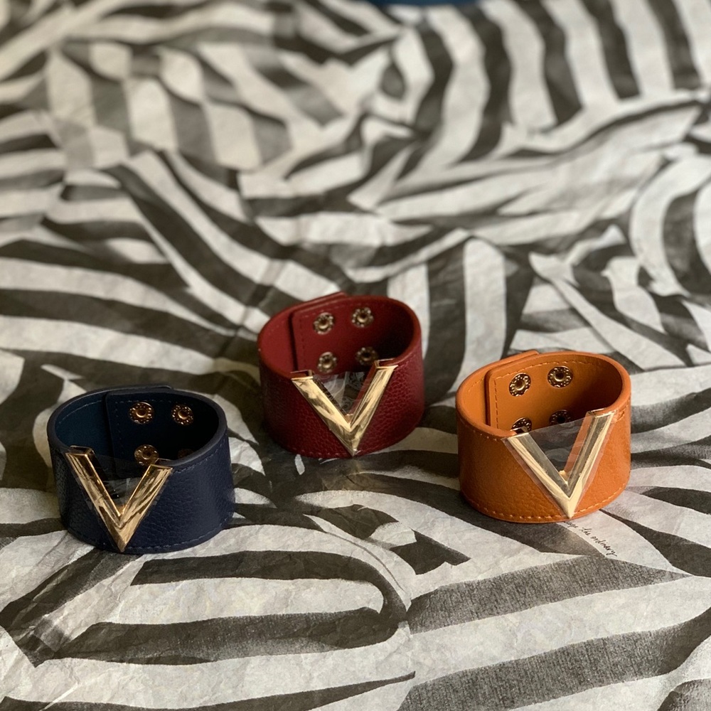 Leather Wrap Bracelet Letter V PICK YOUR COLOR ♥️